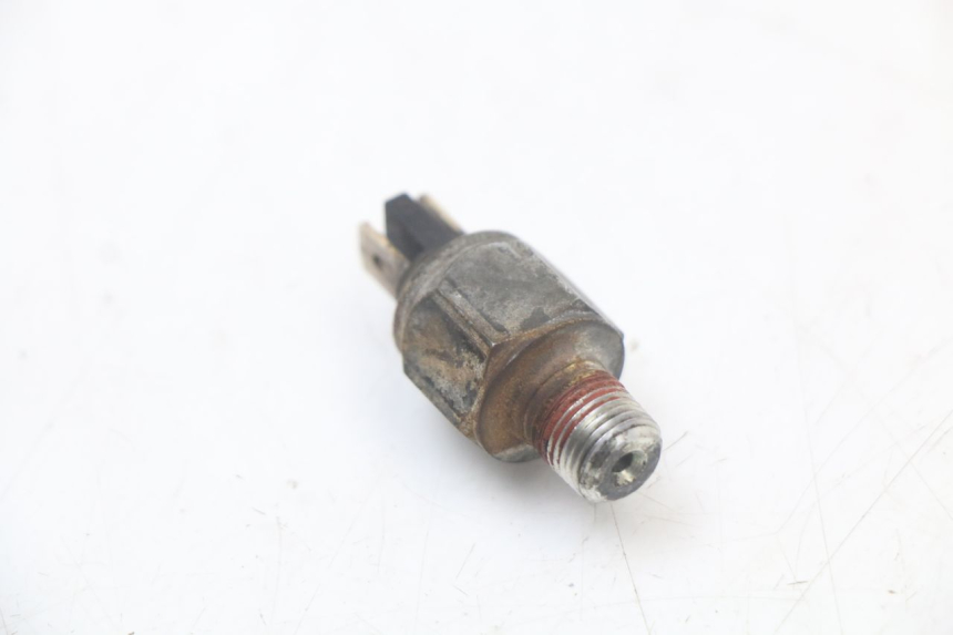 photo de BRAKE OIL PRESSURE SENSOR HARLEY DAVIDSON SPORTSTER XL CUSTOM 883 (1999 - 2006) - Zoom on usage condition