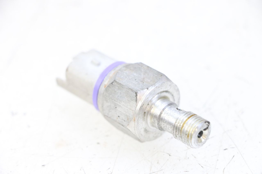 photo de BRAKE OIL PRESSURE SENSOR PIAGGIO IE MP3 YOURBAN 300 (2011 - 2016) - Component detail