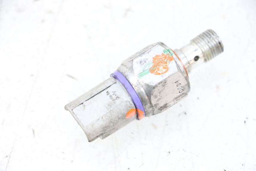 photo de BRAKE OIL PRESSURE SENSOR PIAGGIO MP3 HPE 300 (2019 - 2026) - Zoom on usage condition