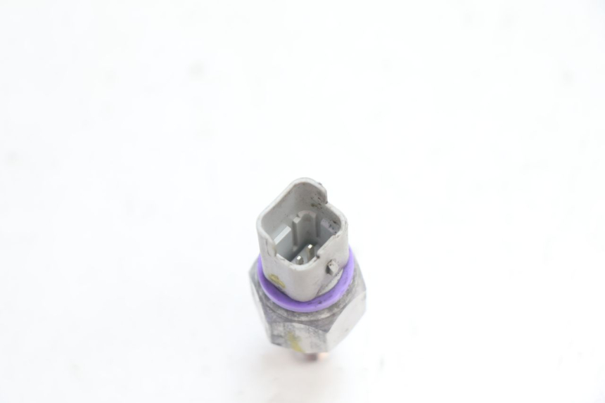 photo de BRAKE OIL PRESSURE SENSOR PIAGGIO MP3 LT 300 (2010 - 2016) - Technical close-up