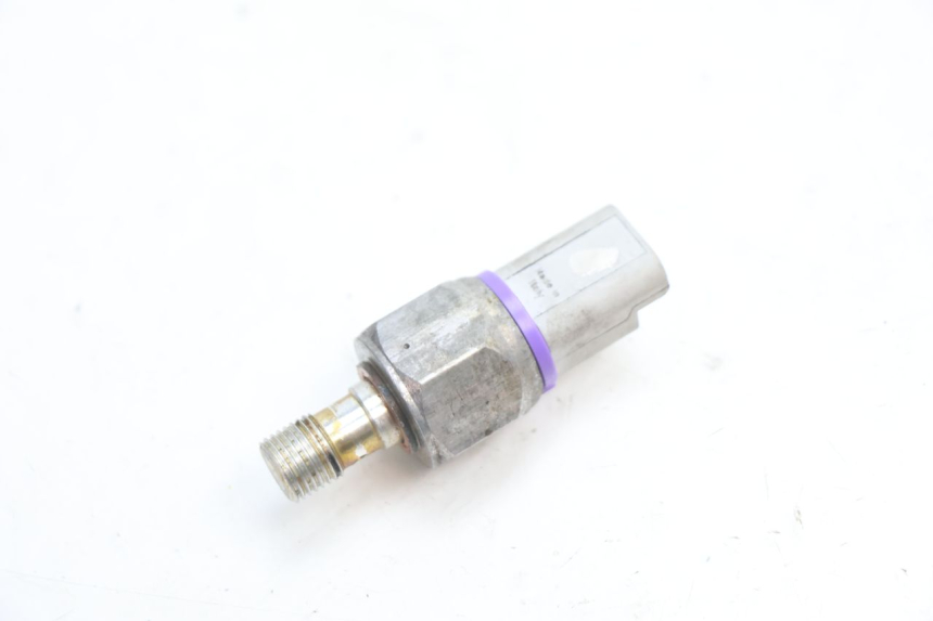 photo de OIL BRAKE PRESSURE SENSOR PIAGGIO MP3 LT 400 (2007 - 2012) - Component detail