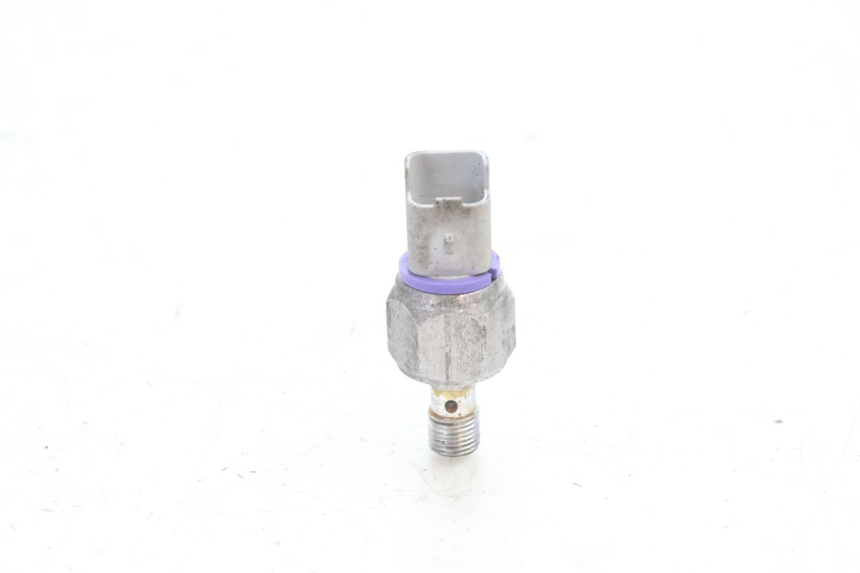 photo de BRAKE OIL PRESSURE SENSOR PIAGGIO MP3 500 (2016 - 2018) - Zoom on usage condition