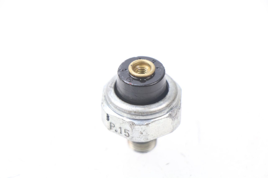 photo de OIL PRESSURE SENSOR SUZUKI GSF N BANDIT 1200 (1996 - 1999) - Zoom on usage condition