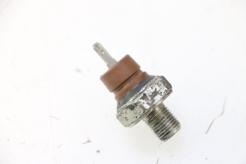 photo de OIL PRESSURE SENSOR PIAGGIO LIBERTY IGET S 125 (2016 - 2020) - Zoom on usage condition