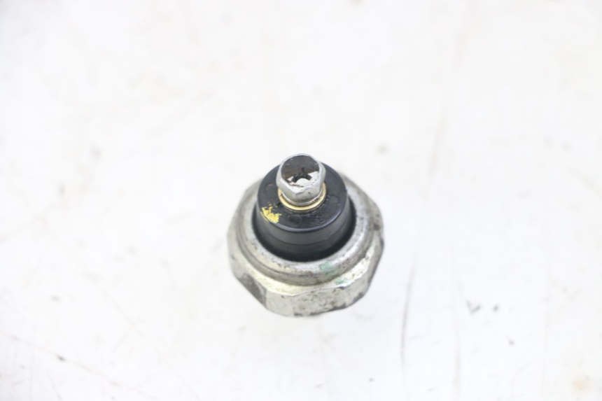 photo de OIL PRESSURE SENSOR HONDA NTV DEAUVILLE ABS 700 (2007 - 2016) - Zoom on usage condition