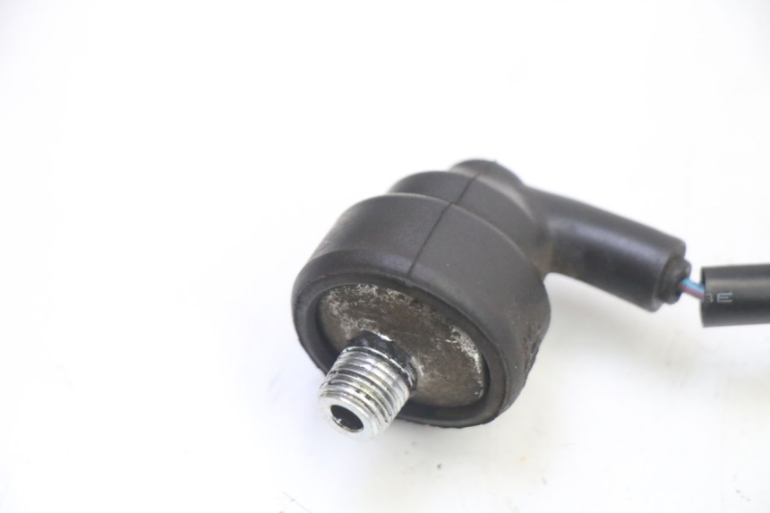 photo de OIL PRESSURE SENSOR HONDA NTV DEAUVILLE 650 (2001 - 2006) - Alternative perspective
