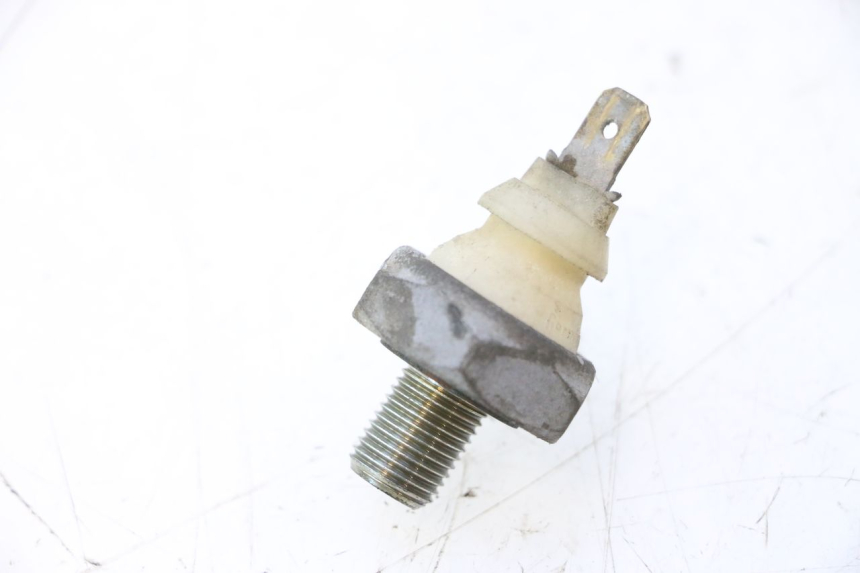 photo de OIL PRESSURE SENSOR MZ RT 125 (2000 - 2008) - Zoom on usage condition