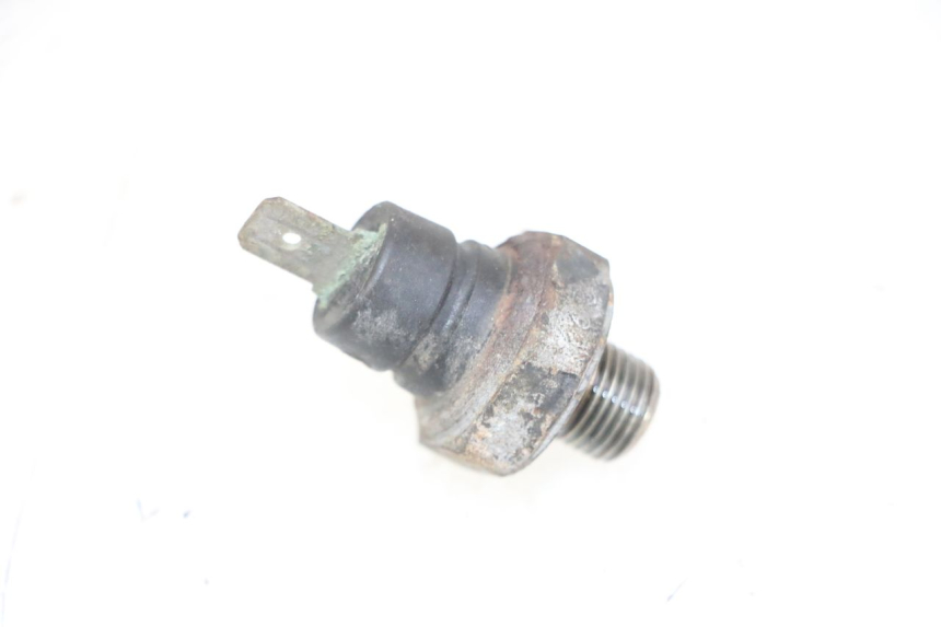photo de OIL PRESSURE SENSOR PEUGEOT SATELIS 125 (2013 - 2018) - Zoom on usage condition
