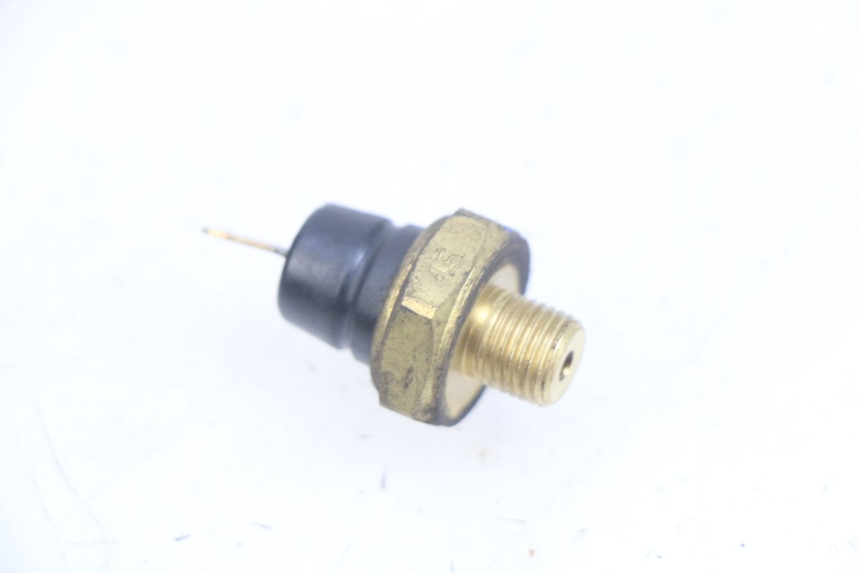 photo de OIL PRESSURE SENSOR APRILIA SCARABEO LIGHT 125 (2007 - 2011) - Main view