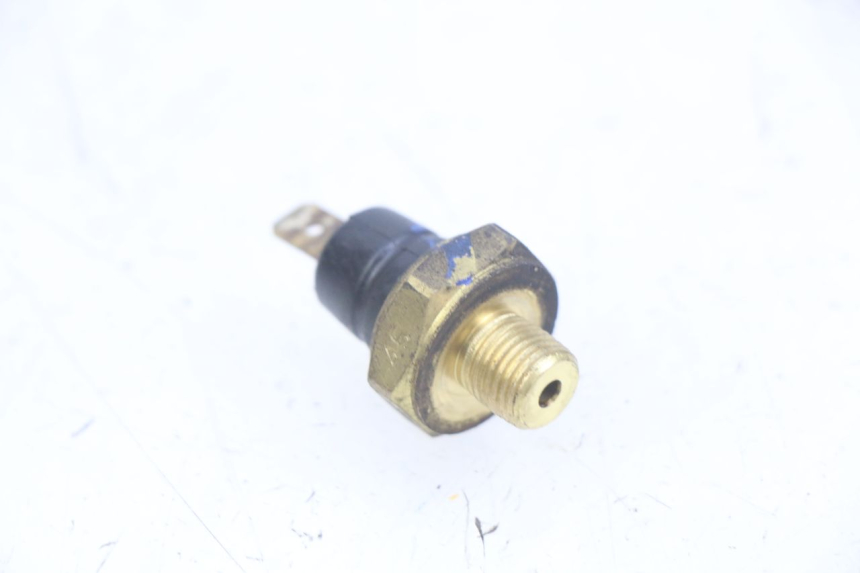 photo de OIL PRESSURE SENSOR APRILIA SCARABEO LIGHT 125 (2007 - 2011) - Component detail
