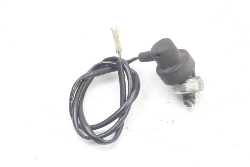 photo de OIL PRESSURE SENSOR SUZUKI GSR 750 (2011 - 2017) - Zoom on usage condition