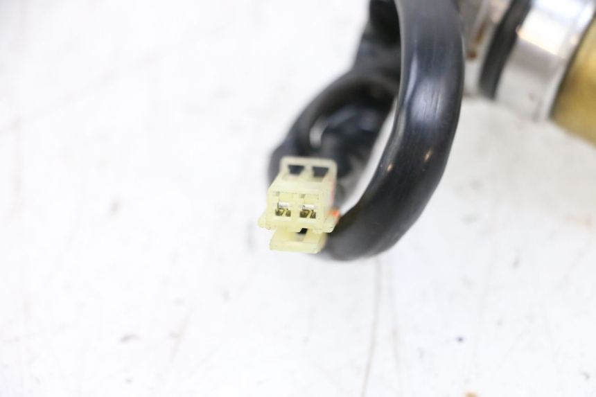 photo de OIL PRESSURE SENSOR YAMAHA TDM ABS 900 (2002 - 2014) - Zoom on usage condition