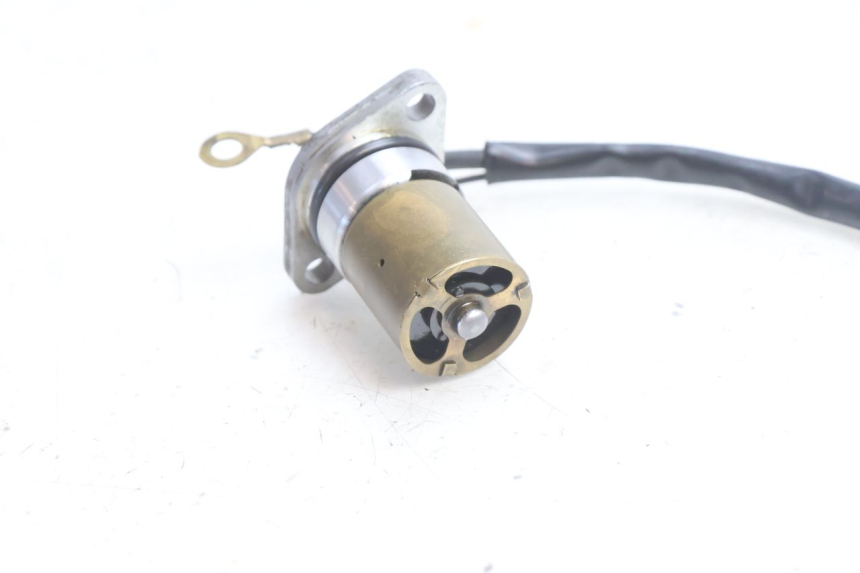 photo de OIL PRESSURE SENSOR YAMAHA TDM ABS 900 (2002 - 2014) - Alternative perspective