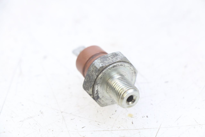 photo de OIL PRESSURE SENSOR PIAGGIO VESPA GTS IGET ABS 125 (2017 - 2023) - Zoom on usage condition