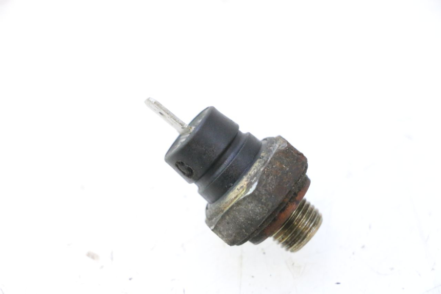 photo de OIL PRESSURE SENSOR PIAGGIO X9 EVOLUTION 125 (2003 - 2007) - Main view