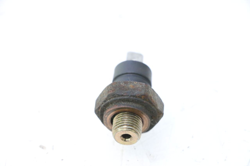photo de OIL PRESSURE SENSOR PIAGGIO X9 EVOLUTION 125 (2003 - 2007) - Zoom on usage condition