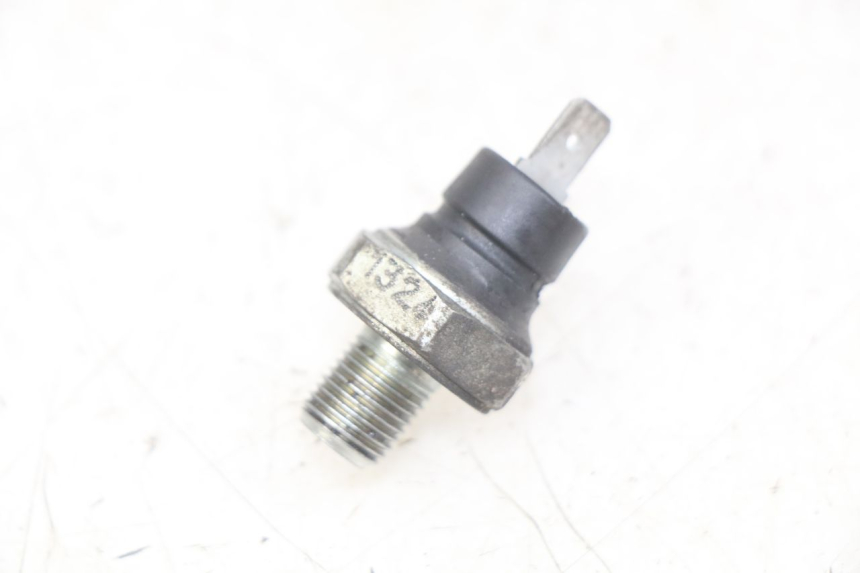 photo de OIL PRESSURE SENSOR PIAGGIO XEVO - X EVO 125 (2007 - 2017) - Main view