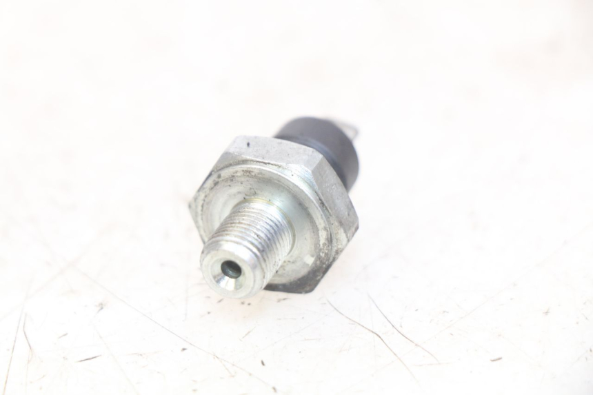 photo de OIL PRESSURE SENSOR PIAGGIO XEVO - X EVO 125 (2007 - 2017) - Component detail