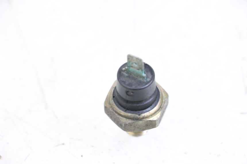 photo de OIL PRESSURE SENSOR PIAGGIO XEVO - X EVO 125 (2007 - 2017) - Zoom on usage condition