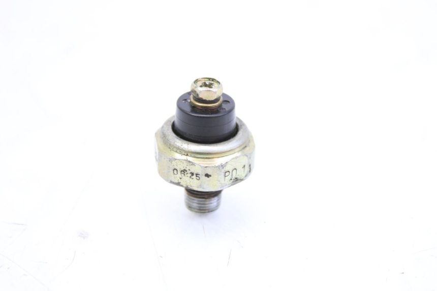 photo de OIL PRESSURE SENSOR KAWASAKI ZEPHYR 1100 ( - 1995) - Technical close-up