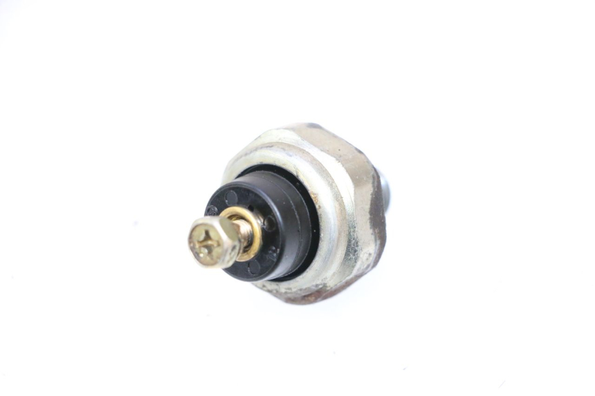 photo de OIL PRESSURE SENSOR KAWASAKI ZX-6R ZX6R 600 (2000 - 2002) - Technical close-up