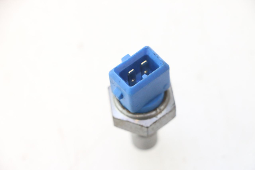 photo de ENGINE TEMPERATURE SENSOR PIAGGIO LIBERTY IGET S 125 (2016 - 2020) - Zoom on usage condition
