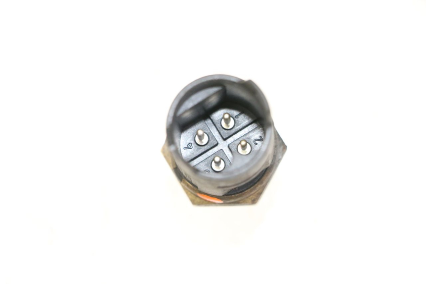 photo de WATER TEMPERATURE SENSOR BMW C1 125 (2000 - 2003) - Alternative perspective