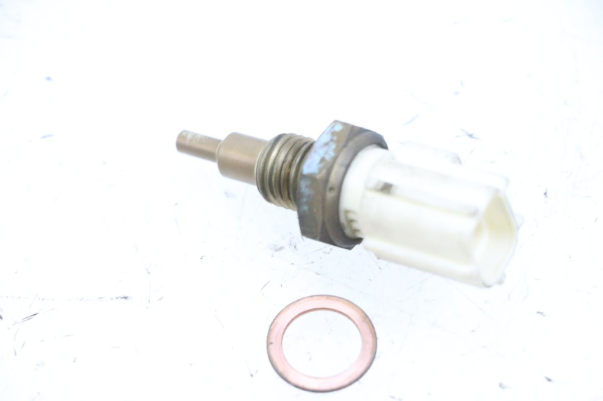 photo de WATER TEMPERATURE SENSOR SUZUKI BURGMAN 650 (2013 - 2020) - Alternative perspective