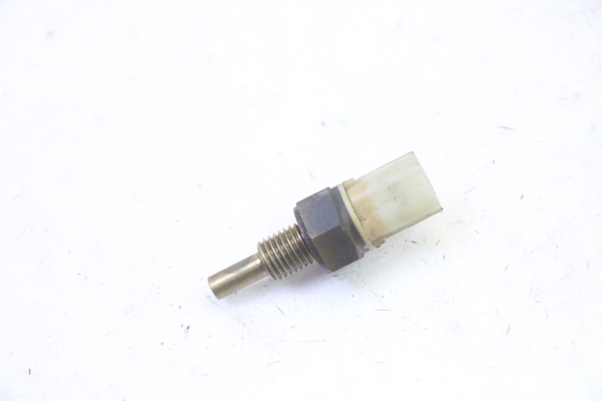photo de WATER TEMPERATURE SENSOR HONDA CBF 125 (2009 - 2015) - Zoom on usage condition