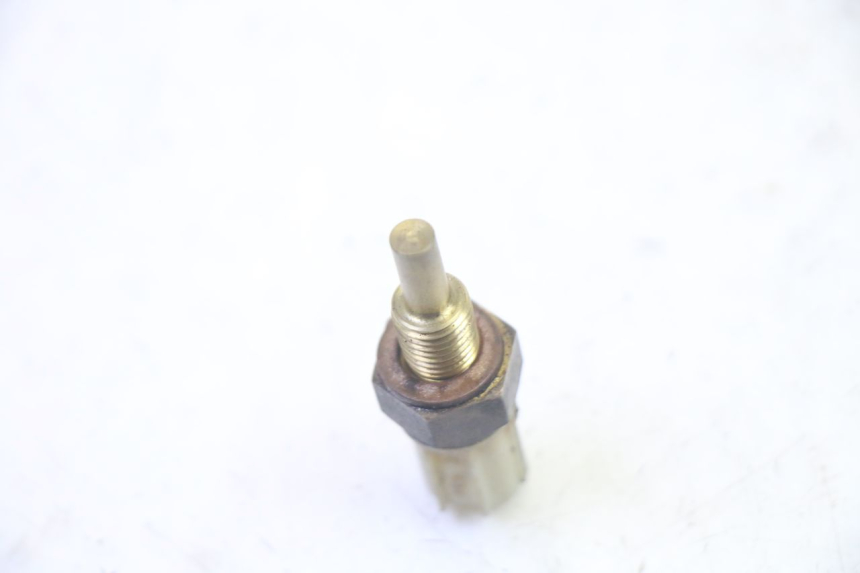 photo de WATER TEMPERATURE SENSOR HONDA CBF 125 (2009 - 2015) - Technical close-up