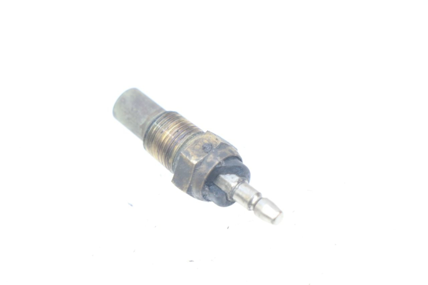 photo de WATER TEMPERATURE SENSOR HONDA CBR RR FIREBLADE 900 (1992 - 1994) - Zoom on usage condition