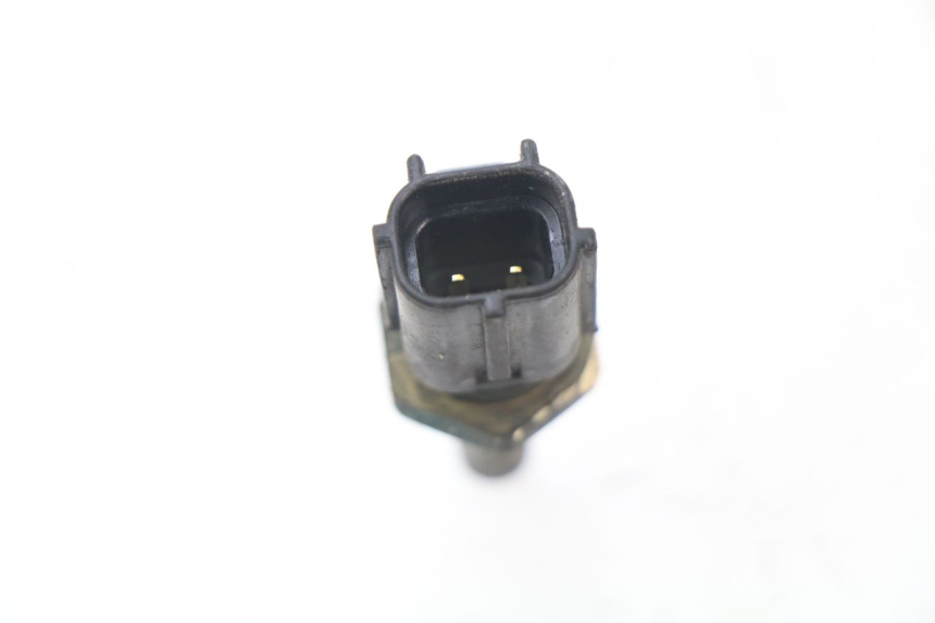 photo de WATER TEMPERATURE SENSOR YAMAHA FJR ABS 1300 (2006 - 2012) - Zoom on usage condition