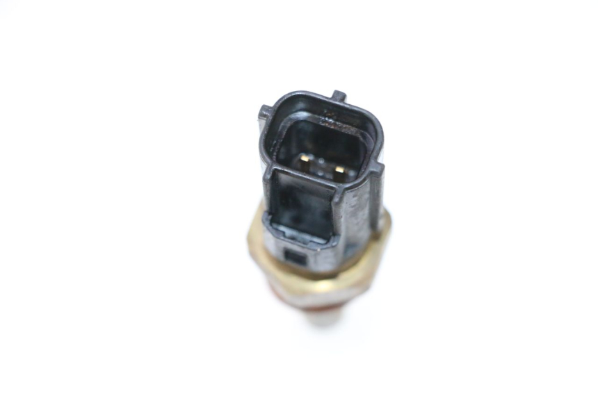 photo de WATER TEMPERATURE SENSOR YAMAHA FJR 1300 (2001 - 2005) - Component detail