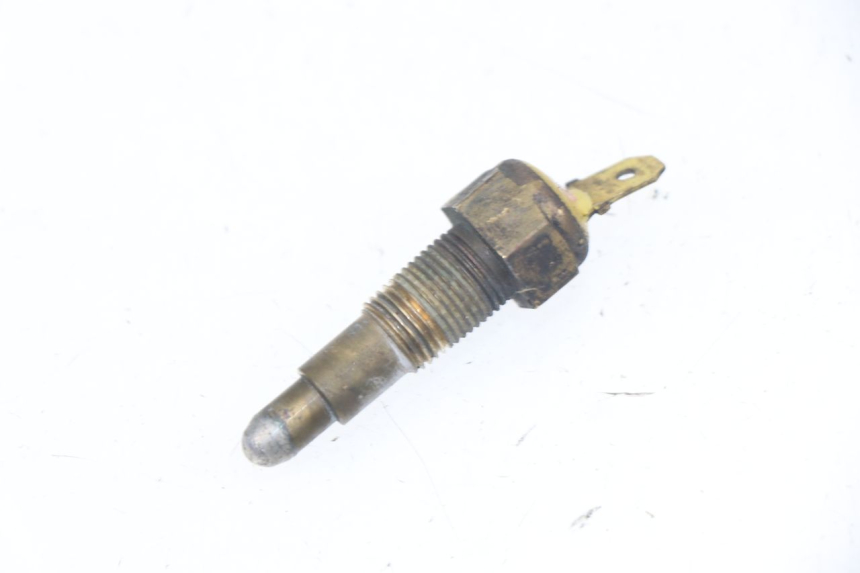 photo de WATER TEMPERATURE SENSOR YAMAHA FZS FAZER 600 (1998 - 2001) - Zoom on usage condition