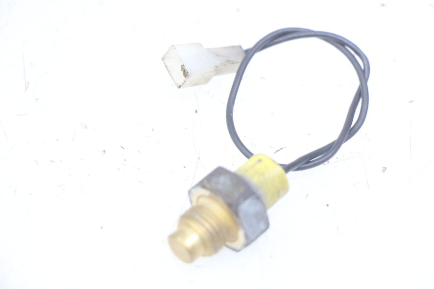 photo de WATER TEMPERATURE SENSOR DERBI GPR 50 (2004 - 2009) - Zoom on usage condition