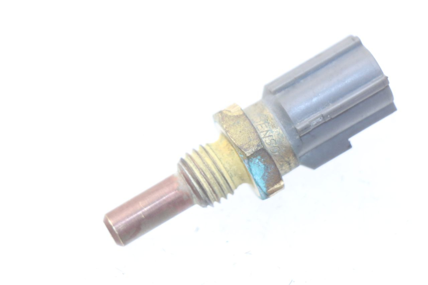 photo de WATER TEMPERATURE SENSOR SUZUKI GSX-R GSXR 600 (2001 - 2003) - Alternative perspective