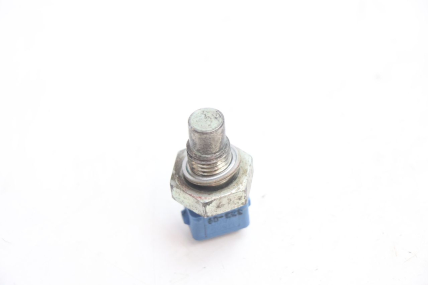 photo de WATER TEMPERATURE SENSOR PIAGGIO MP3 LT 300 (2010 - 2016) - Alternative perspective