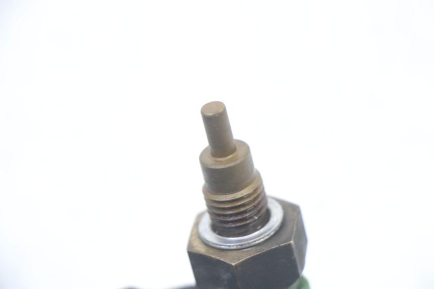 photo de WATER TEMPERATURE SENSOR PIAGGIO MP3 500 (2011 - 2015) - Technical close-up