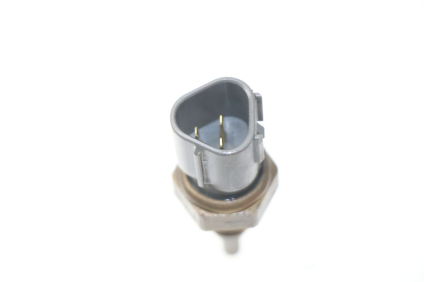 photo de WATER TEMPERATURE SENSOR HONDA NSS EX FORZA 250 (2005 - 2013) - Component detail