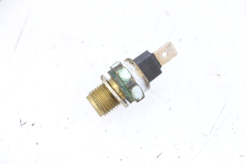 photo de WATER TEMPERATURE SENSOR PIAGGIO VESPA GRANTURISMO 200 (2004 - 2005) - Main view