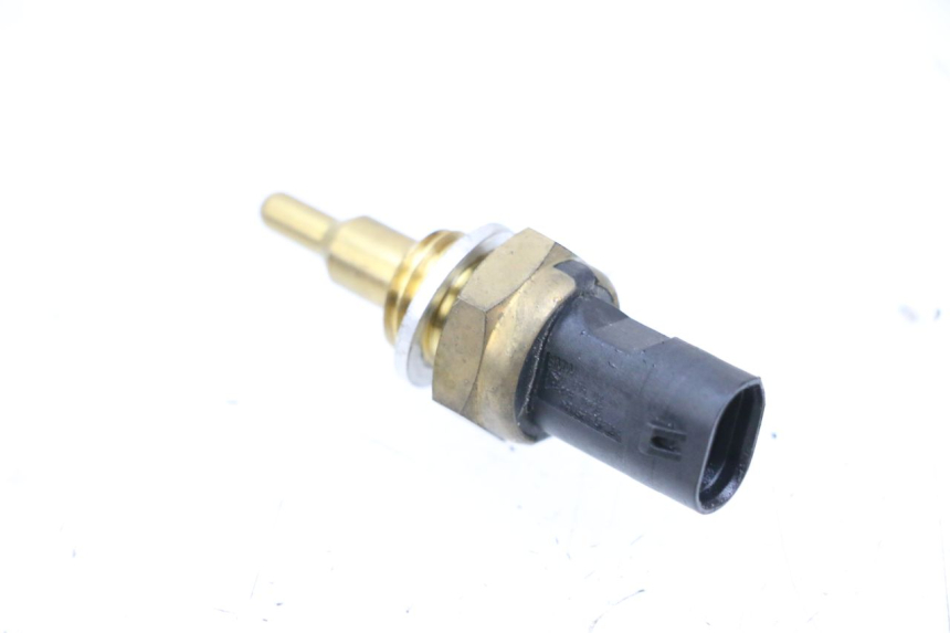 photo de WATER TEMPERATURE SENSOR BMW R GS 1250 (2021 - 2024) - Zoom on usage condition