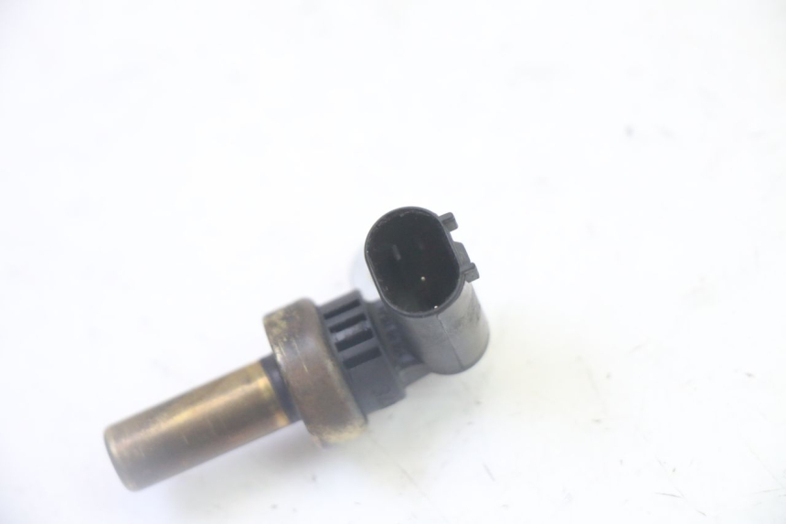 photo de WATER TEMPERATURE SENSOR PEUGEOT SATELIS 125 (2006 - 2009) - Alternative perspective