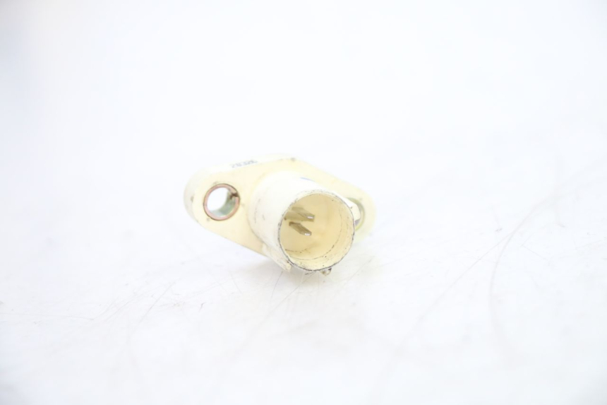 photo de WATER TEMPERATURE SENSOR HONDA ST PAN EUROPEAN 1300 (2002 - 2013) - Alternative perspective