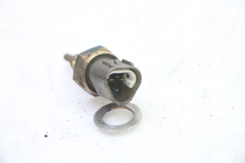 photo de WATER TEMPERATURE SENSOR HONDA ST PAN EUROPEAN 1300 (2002 - 2013) - Technical close-up