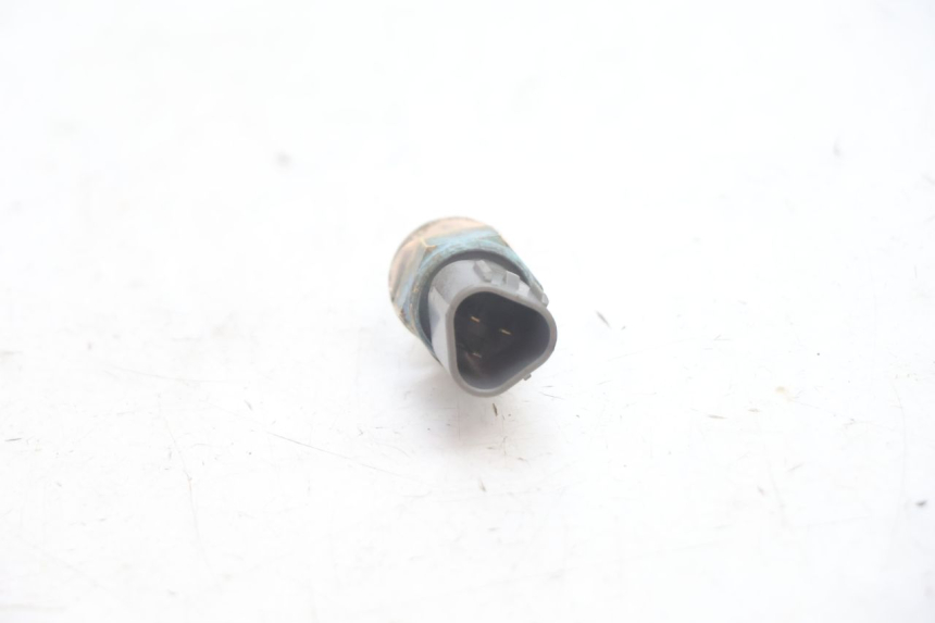 photo de WATER TEMPERATURE SENSOR HONDA VFR FI RC46 800 (1998 - 2001) - Zoom on usage condition
