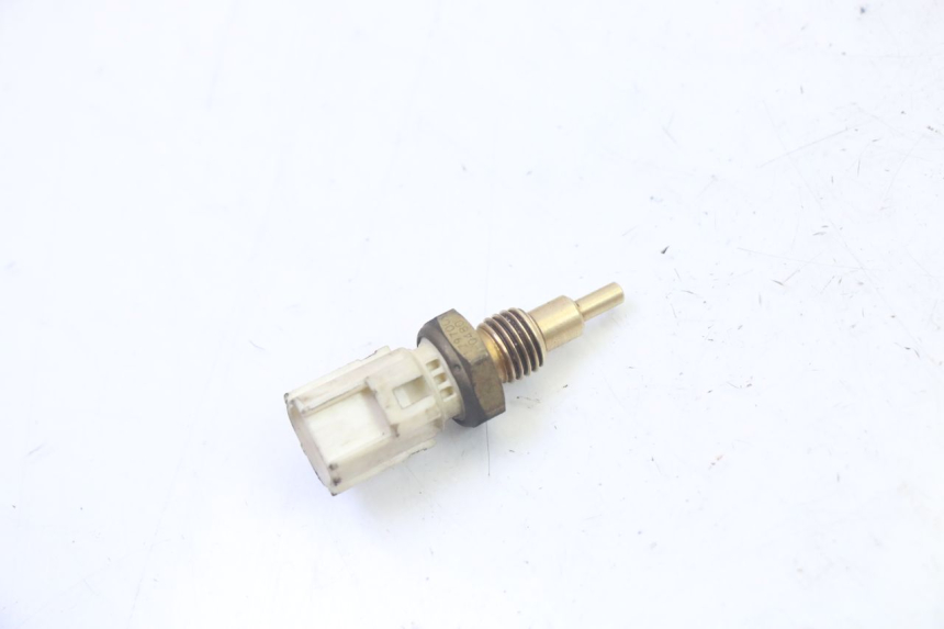 photo de WATER TEMPERATURE SENSOR YAMAHA X-MAX XMAX 250 (2006 - 2009) - Zoom on usage condition