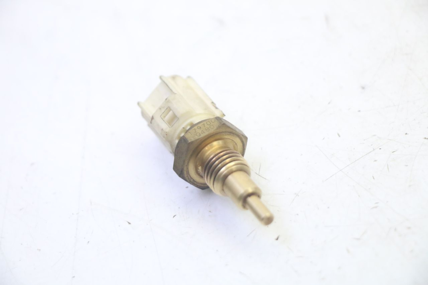 photo de WATER TEMPERATURE SENSOR YAMAHA X-MAX XMAX 250 (2006 - 2009) - Technical close-up