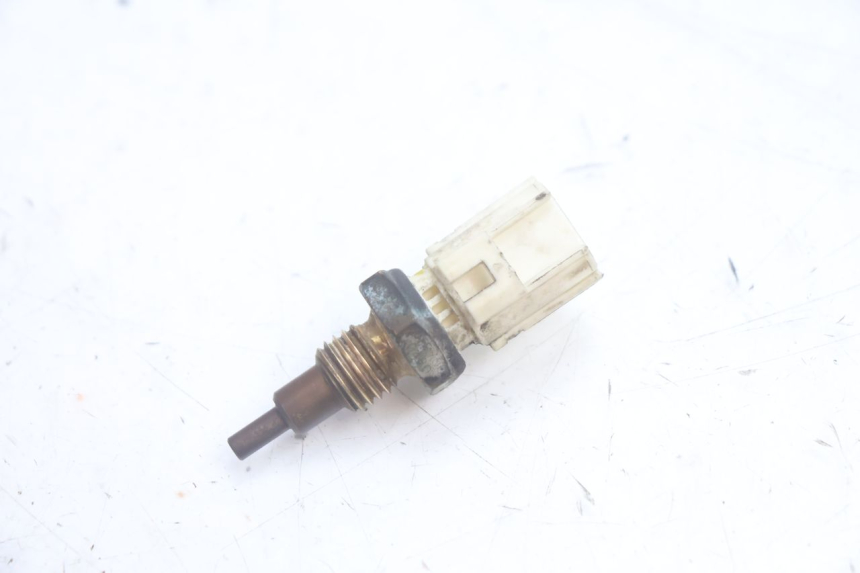 photo de WATER TEMPERATURE SENSOR YAMAHA XMAX X-MAX 125 (2006 - 2009) - Main view