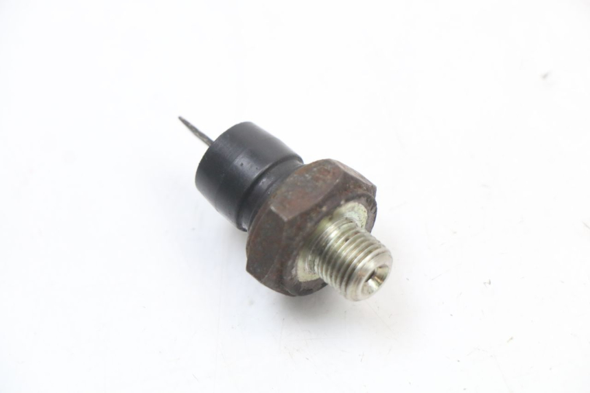 photo de WATER TEMPERATURE SENSOR PIAGGIO X8 125 (2004 - 2007) - Zoom on usage condition