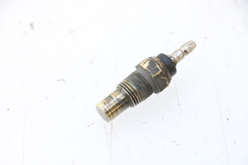 photo de WATER TEMPERATURE SENSOR YAMAHA YZF R GENESIS 750 (1993 - 1998) - Zoom on usage condition